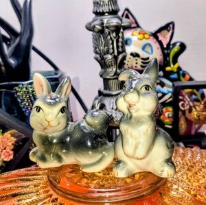 Vintage Salt & Pepper Shakers, Bunnies Rabbits, Shades of Gray, Cork Stoppers
